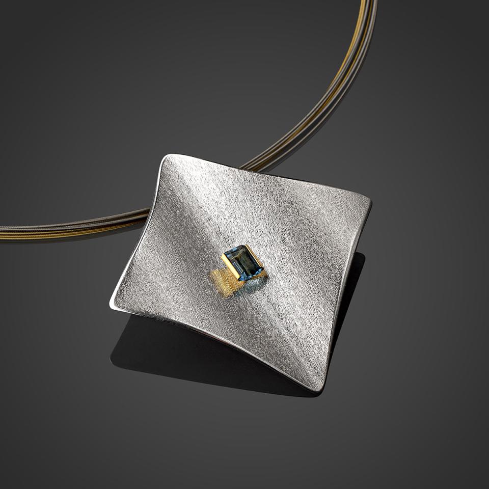 Necklace with pendant