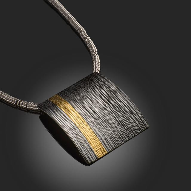 Parallels necklace with pendant 13