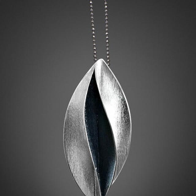 Silver pendant 18
