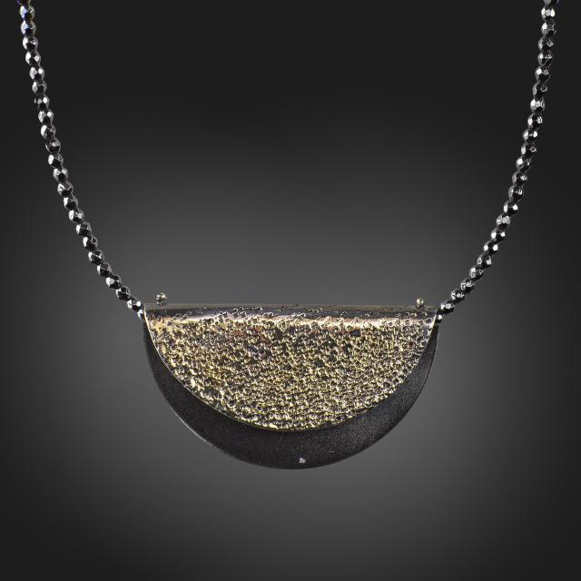 Textures necklace with pendant 28