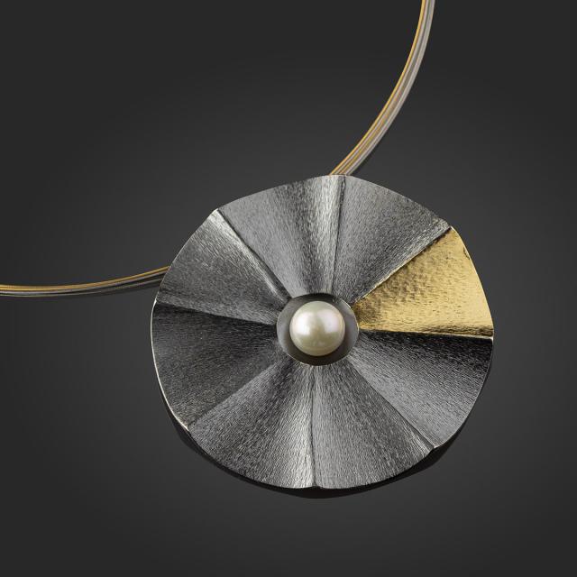 Necklace with pendant