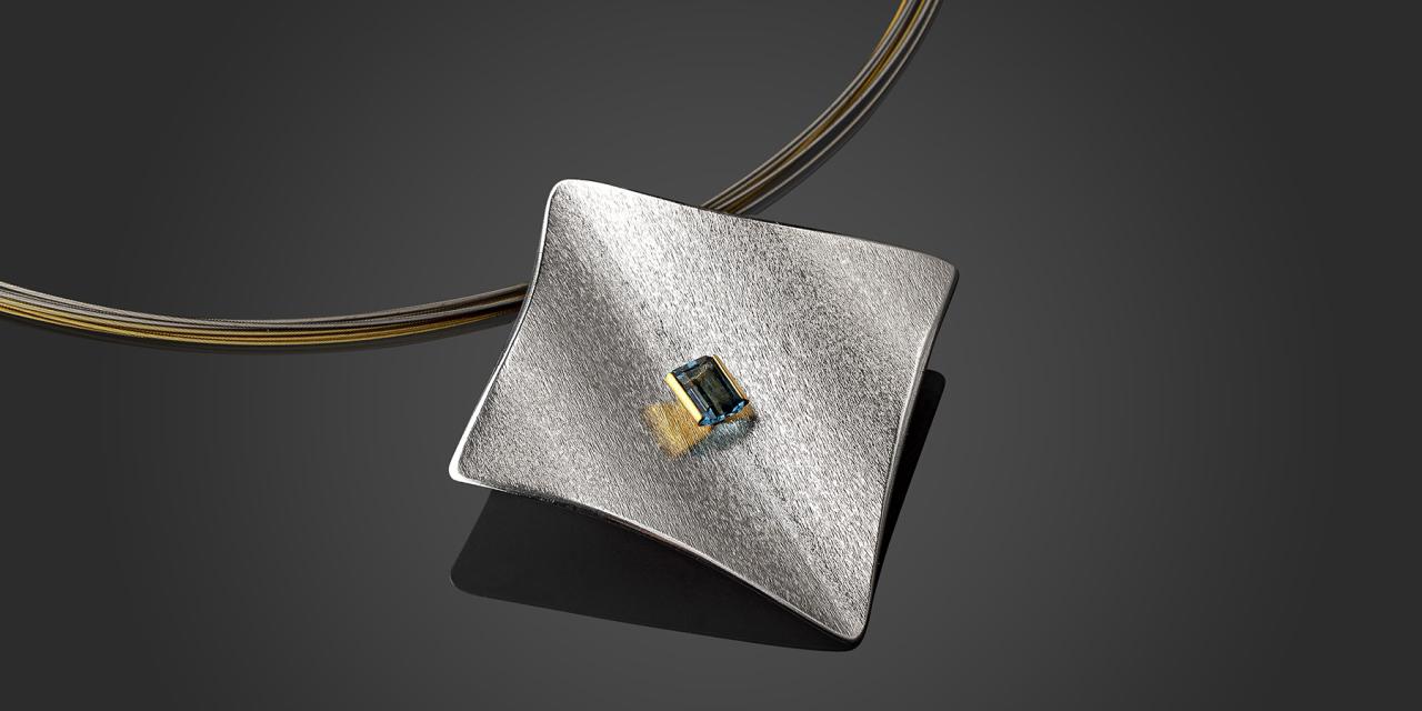 Necklace with pendant